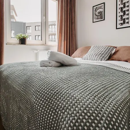 Bialowieska 67 - Z Sypialnia, Balkon W Porcie Popowice - - Fair Wrocław