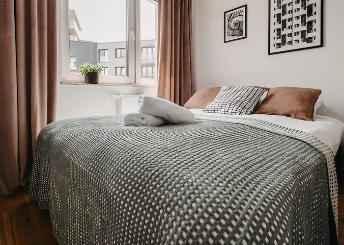 Bialowieska 67 - Z Sypialnia, Balkon W Porcie Popowice - - Fair Wrocław